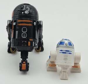 Star Wars Hasbro R2-D2 & R2-Q5 Droid Figure Lot of 2 2011 Astromech